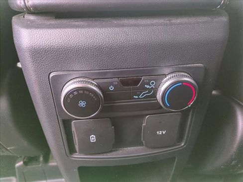 Used 2021 Ford Explorer XLT w/ Equipment Group 202A image 12