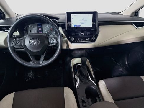 Used 2025 Toyota Corolla LE FWD image 17