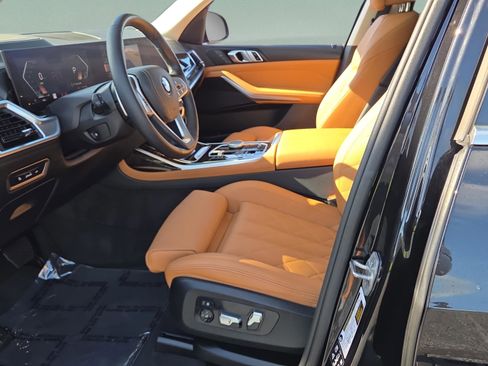 Certified 2024 BMW X7 xDrive40i AWD/4WD image 9