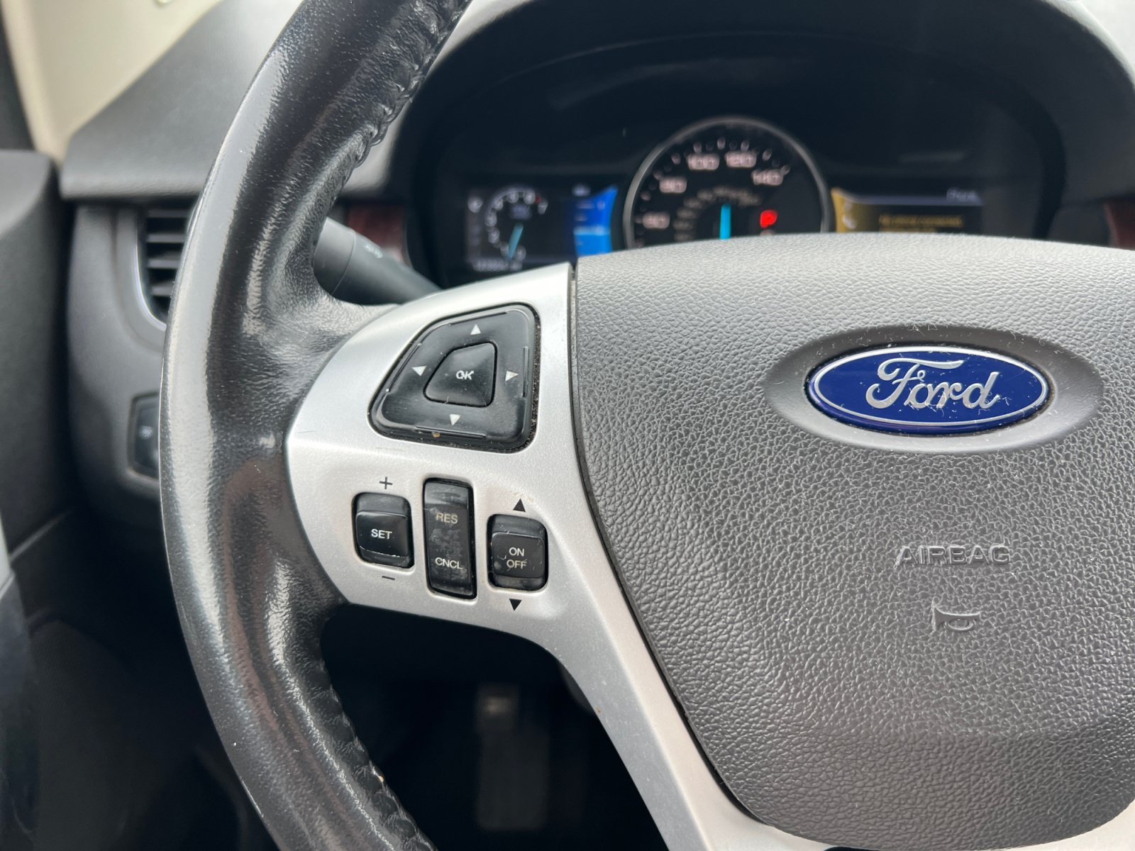 Used 2013 Ford Edge Limited w/ Canadian Touring Pkg AWD/4WD image 29
