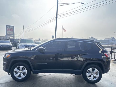 Used 2020 Jeep Compass Latitude w/ Cold Weather Group image 4