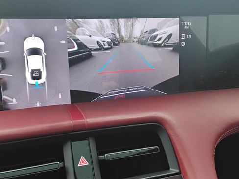 Used 2020 Porsche Taycan 4S image 29