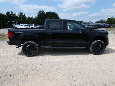 New 2026 Ford F150 XLT w/ XLT Black Appearance Package AWD/4WD image 4