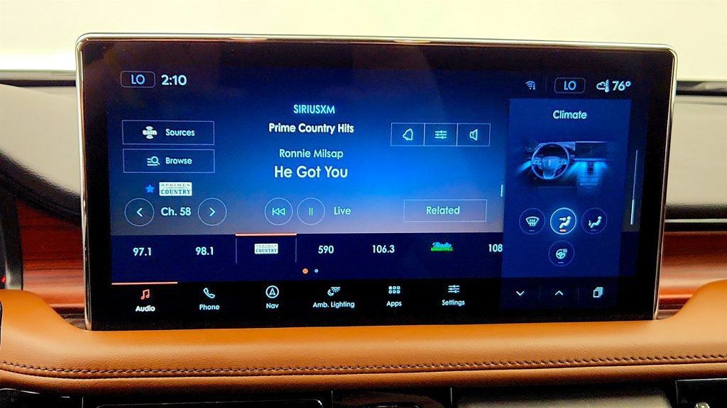 Used 2023 Lincoln Nautilus Reserve AWD/4WD image 17