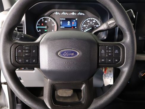 Used 2024 Ford F250 XLT w/ FX4 Off-Road Package image 3