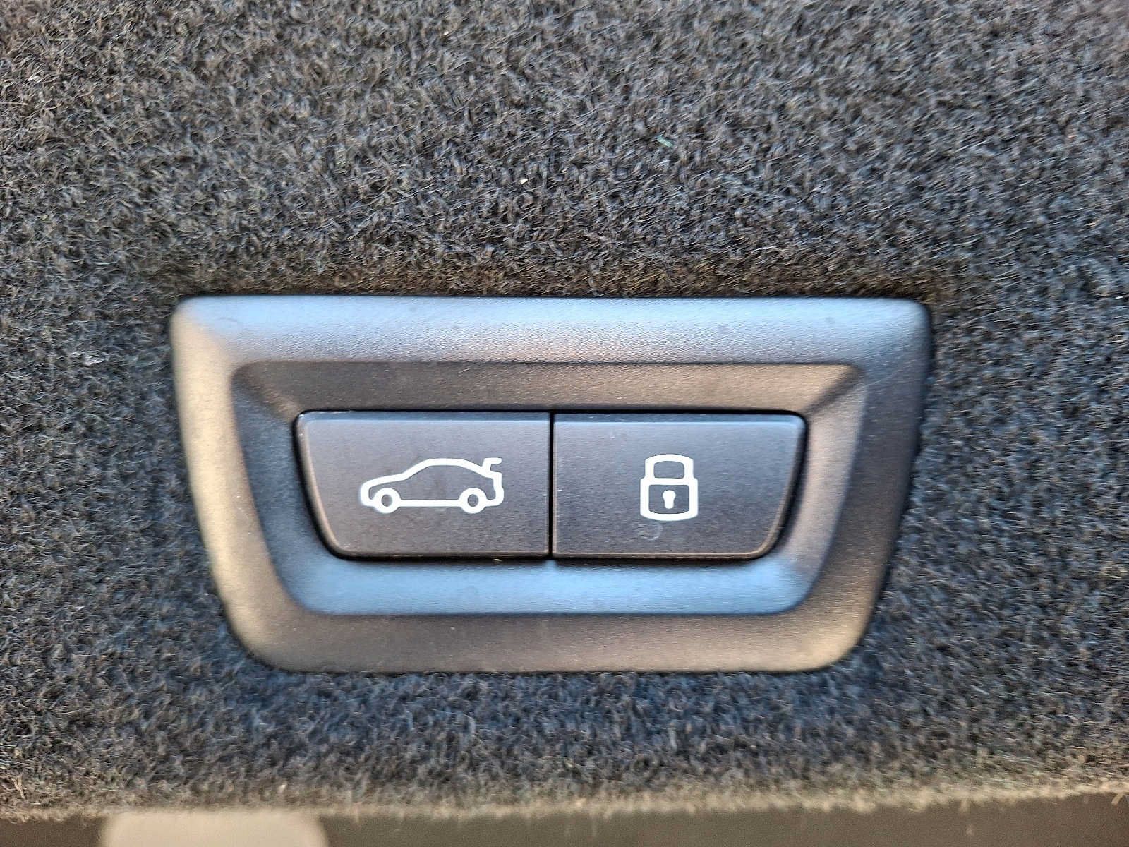 Used 2024 BMW i7 eDrive50 w/ M Sport Package RWD image 29