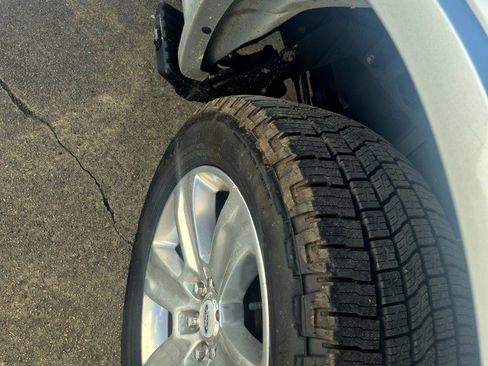 Used 2015 Ford F150 Platinum w/ Equipment Group 701A Luxury image 17