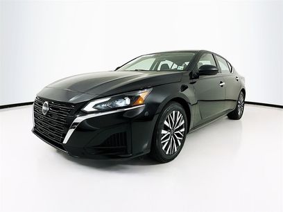 Used 2024 Nissan Altima 2.5 SV