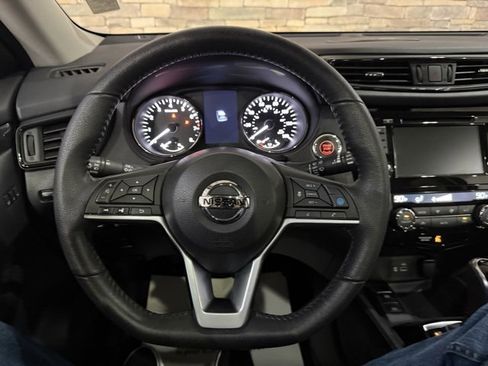 Used 2020 Nissan Rogue SL w/ Premium Package image 16