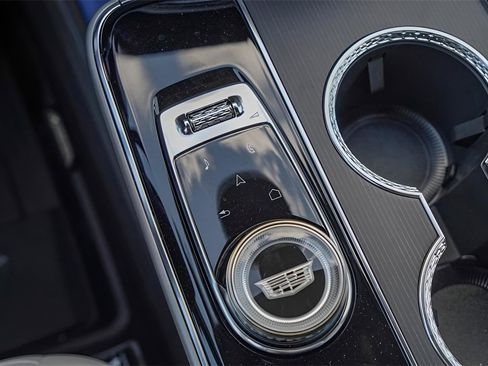 New 2025 Cadillac Lyriq Luxury image 13