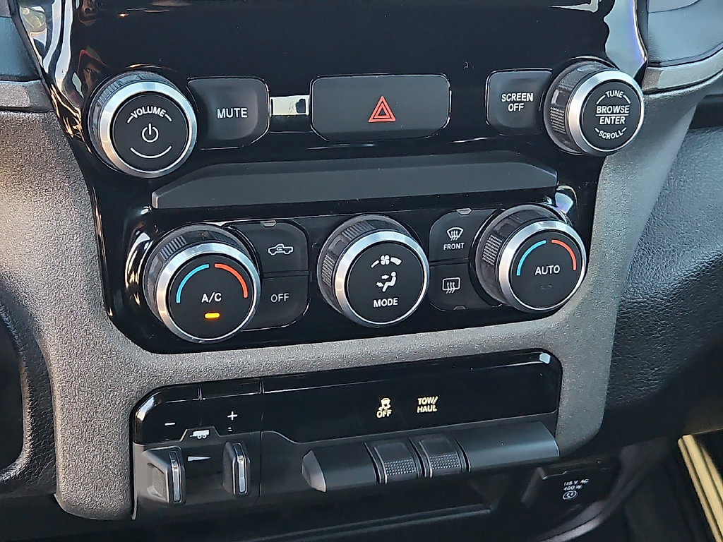 Used 2024 RAM 2500 Tradesman w/ Chrome Appearance Group AWD/4WD image 27