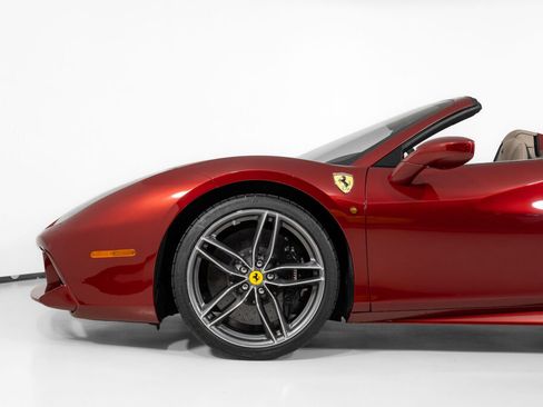 Used 2019 Ferrari 488 Spider RWD image 15