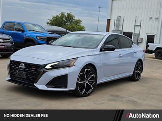 Used 2023 Nissan Altima 2.5 SR w/ SR Premium Package FWD video 1