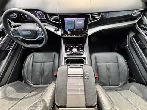 Used 2022 Jeep Wagoneer Series III image 25