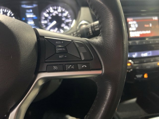 Used 2017 Nissan Rogue SV w/ Midnight Edition Package AWD/4WD image 24