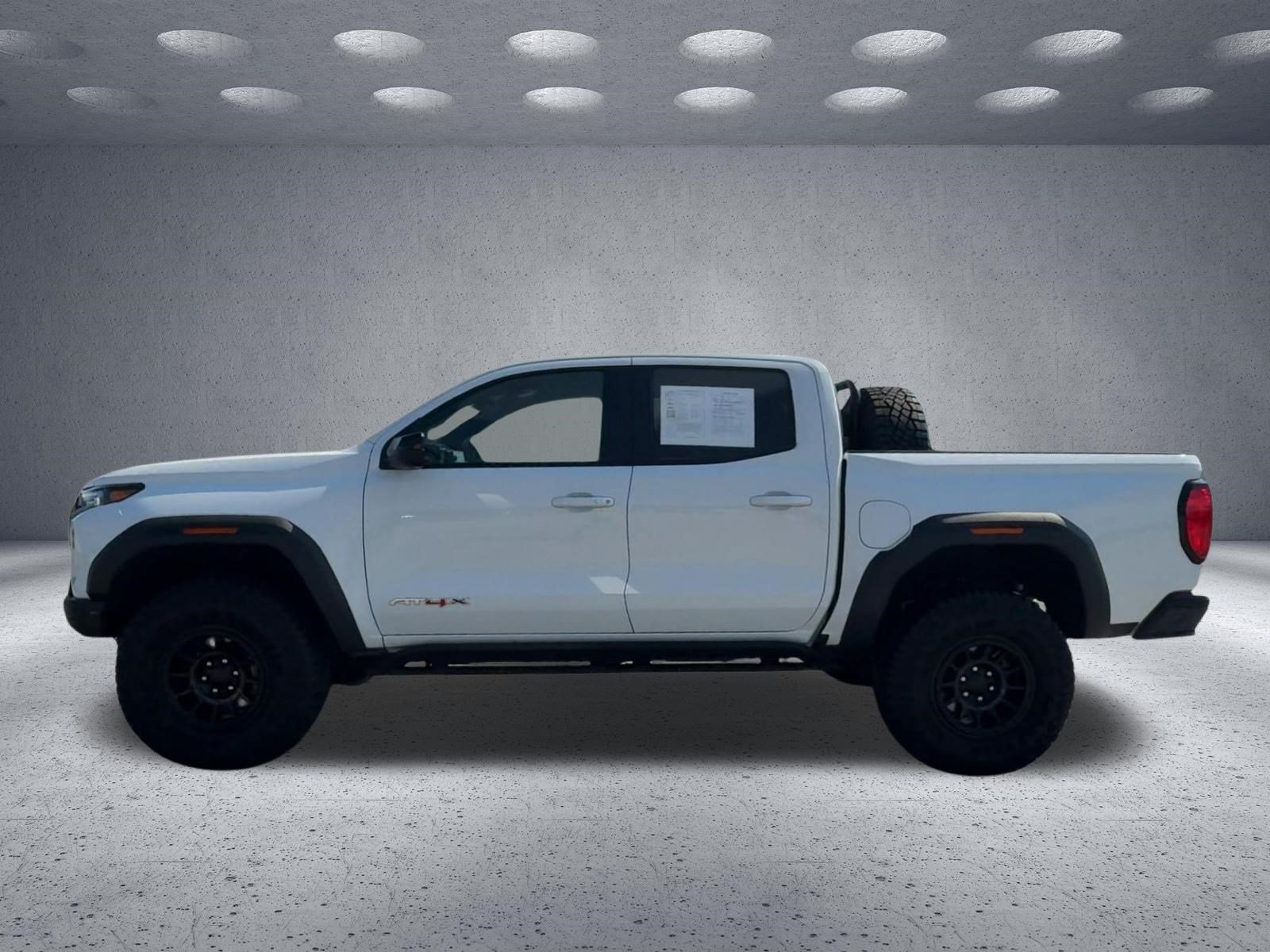 Used 2024 GMC Canyon AT4X w/ AT4X AEV Edition AWD/4WD image 2