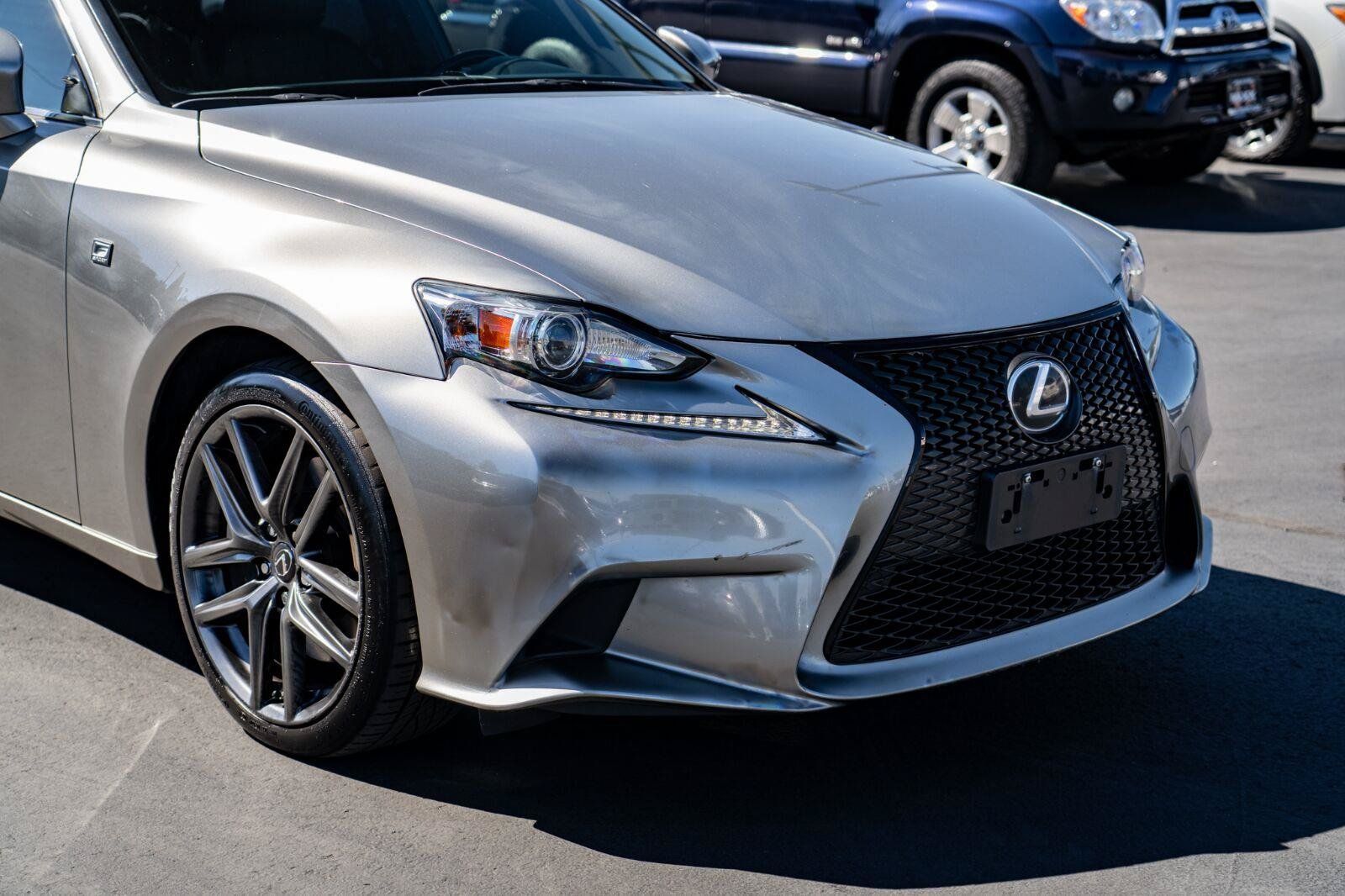 Used 2016 Lexus IS 300 AWD image 6