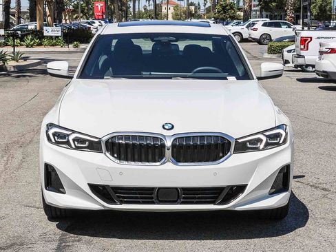 New 2026 BMW 330i Sedan RWD image 2
