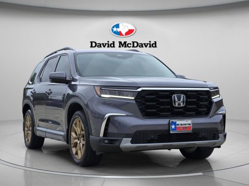 Certified 2024 Honda Pilot Touring image 7