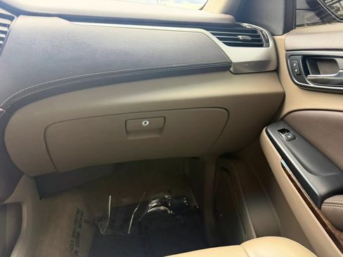 Used 2018 Chevrolet Tahoe LT AWD/4WD image 32