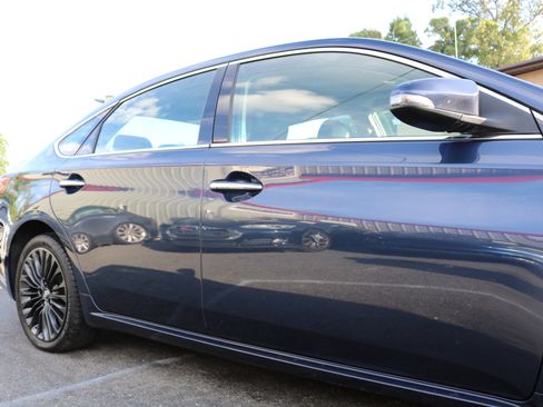 Used 2016 Toyota Avalon XLE Premium image 11