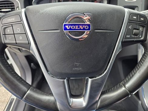 Used 2018 Volvo V60 T5 Cross Country w/ Convenience Package AWD/4WD image 25