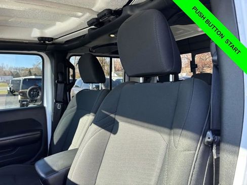 Used 2020 Jeep Gladiator Sport w/ Quick Order Package 24S image 9