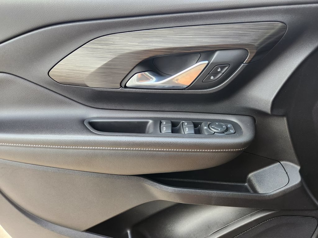 Used 2022 GMC Terrain SLE w/ Driver Convenience Package FWD image 24