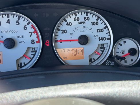Used 2013 Nissan Frontier PRO-4X image 6