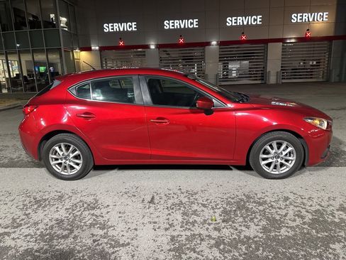 Used 2016 MAZDA MAZDA3 i Sport w/ Preferred Equipment Package image 4