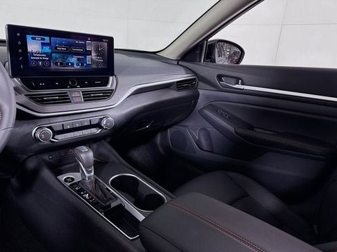 New 2026 Nissan Altima 2.5 SR FWD image 19