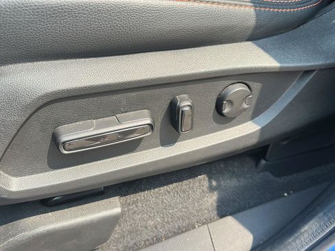 Used 2025 Honda Pilot TrailSport image 12