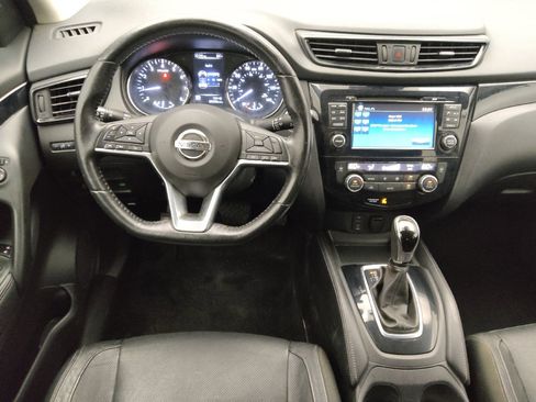 Used 2017 Nissan Rogue Sport SL w/ SL Premium Package AWD/4WD image 22