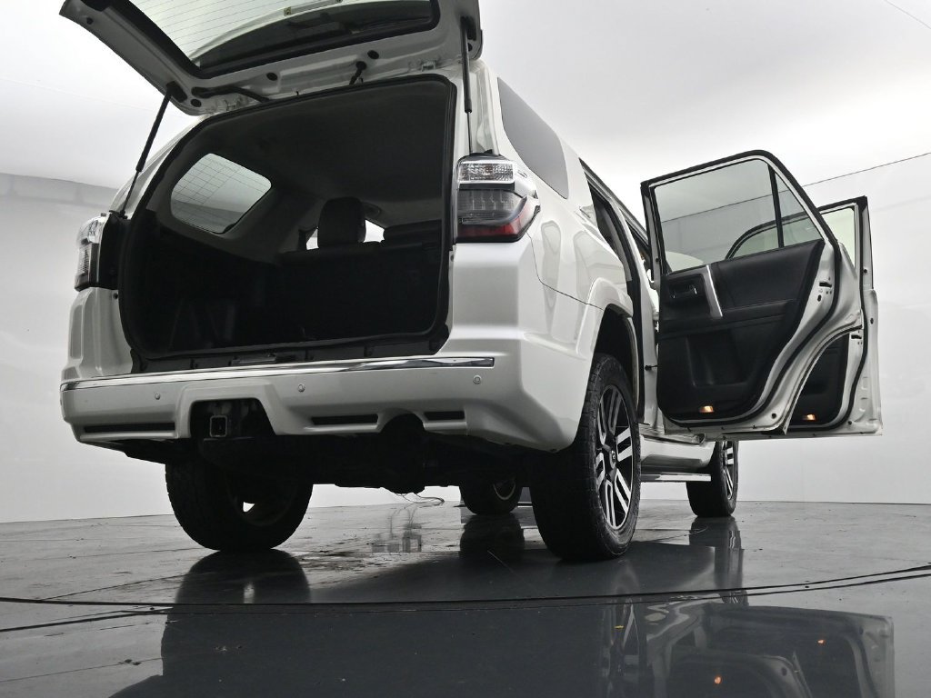 Used 2017 Toyota 4Runner Limited AWD/4WD image 50