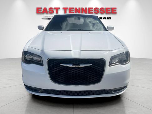 Used 2019 Chrysler 300 S image 9
