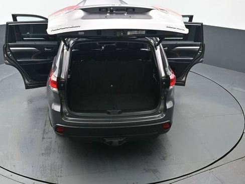 Certified 2019 Toyota Highlander XLE image 51
