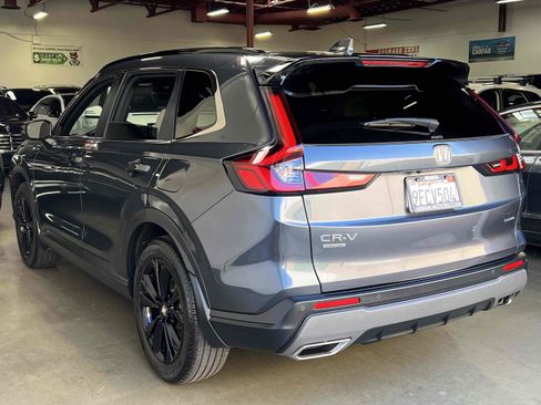 Used 2023 Honda CR-V Sport Touring image 4