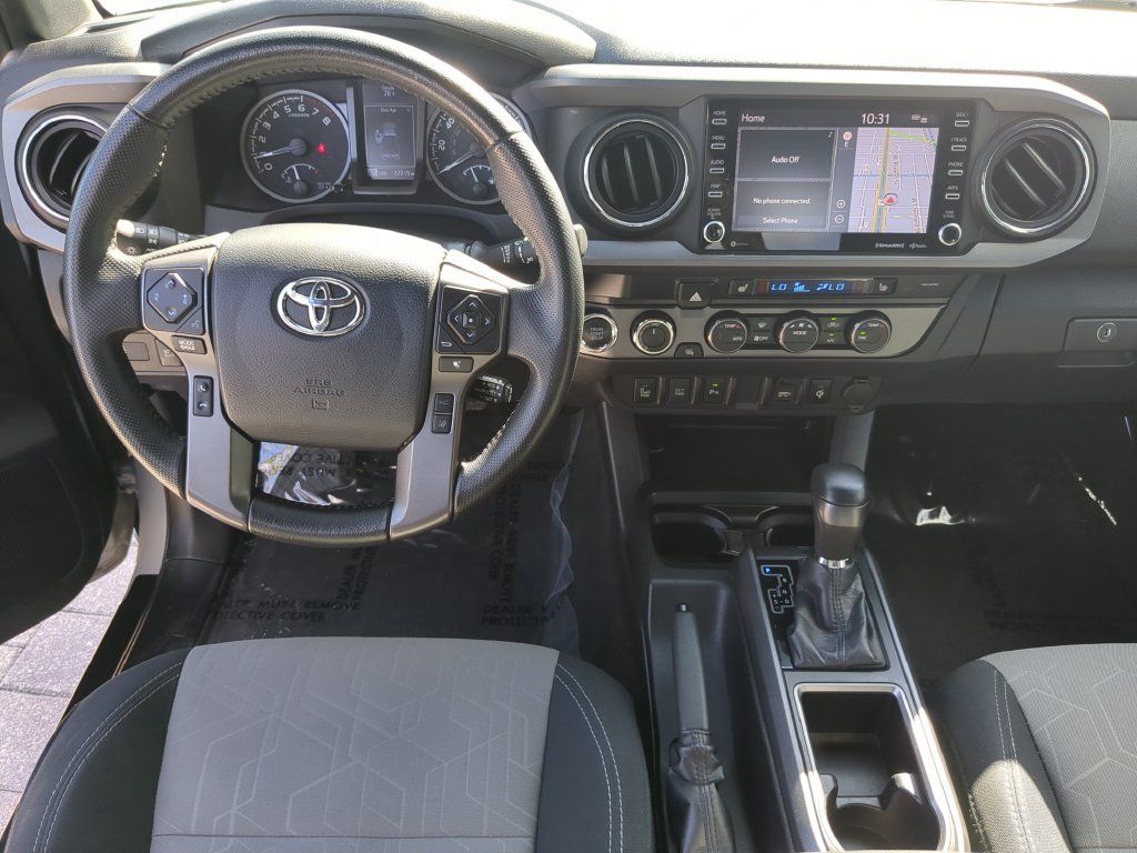 Used 2020 Toyota Tacoma TRD Off-Road w/ TRD Premium Off Road Package AWD/4WD image 14
