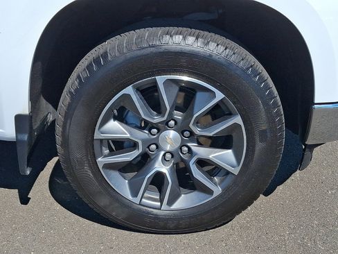 Certified 2023 Chevrolet Silverado 1500 LT AWD/4WD image 8