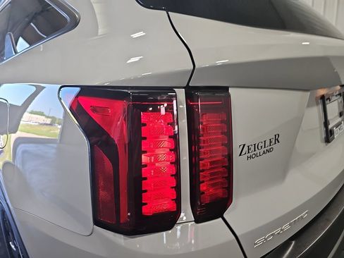 Used 2023 Kia Sorento S w/ Panoramic Sunroof Package AWD/4WD image 35