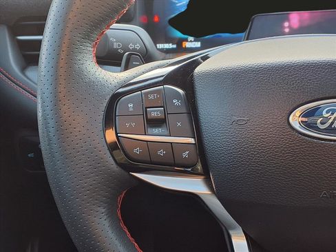 Used 2025 Ford Explorer ST image 16