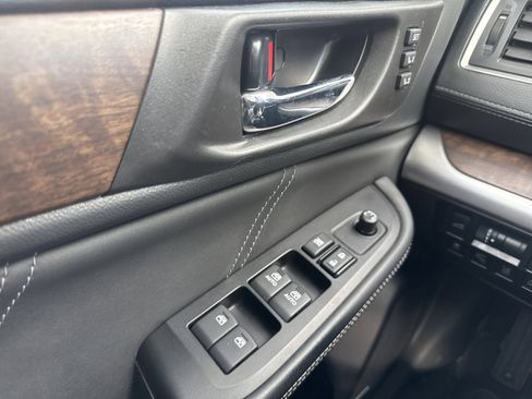 Used 2018 Subaru Outback 2.5i Limited image 24