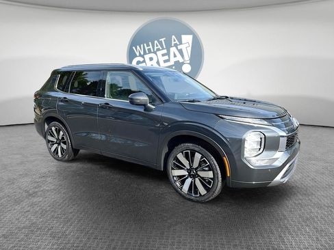 New 2026 Mitsubishi Outlander SEL image 1