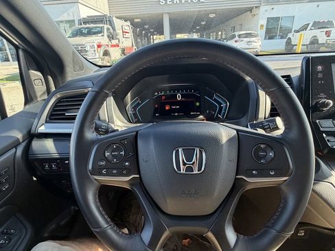 Used 2024 Honda Odyssey Sport image 27