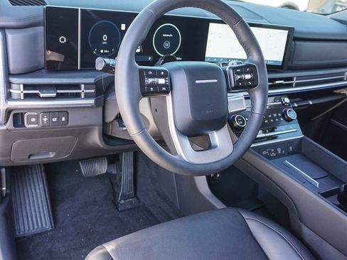 Used 2025 Hyundai Santa Fe Limited image 9