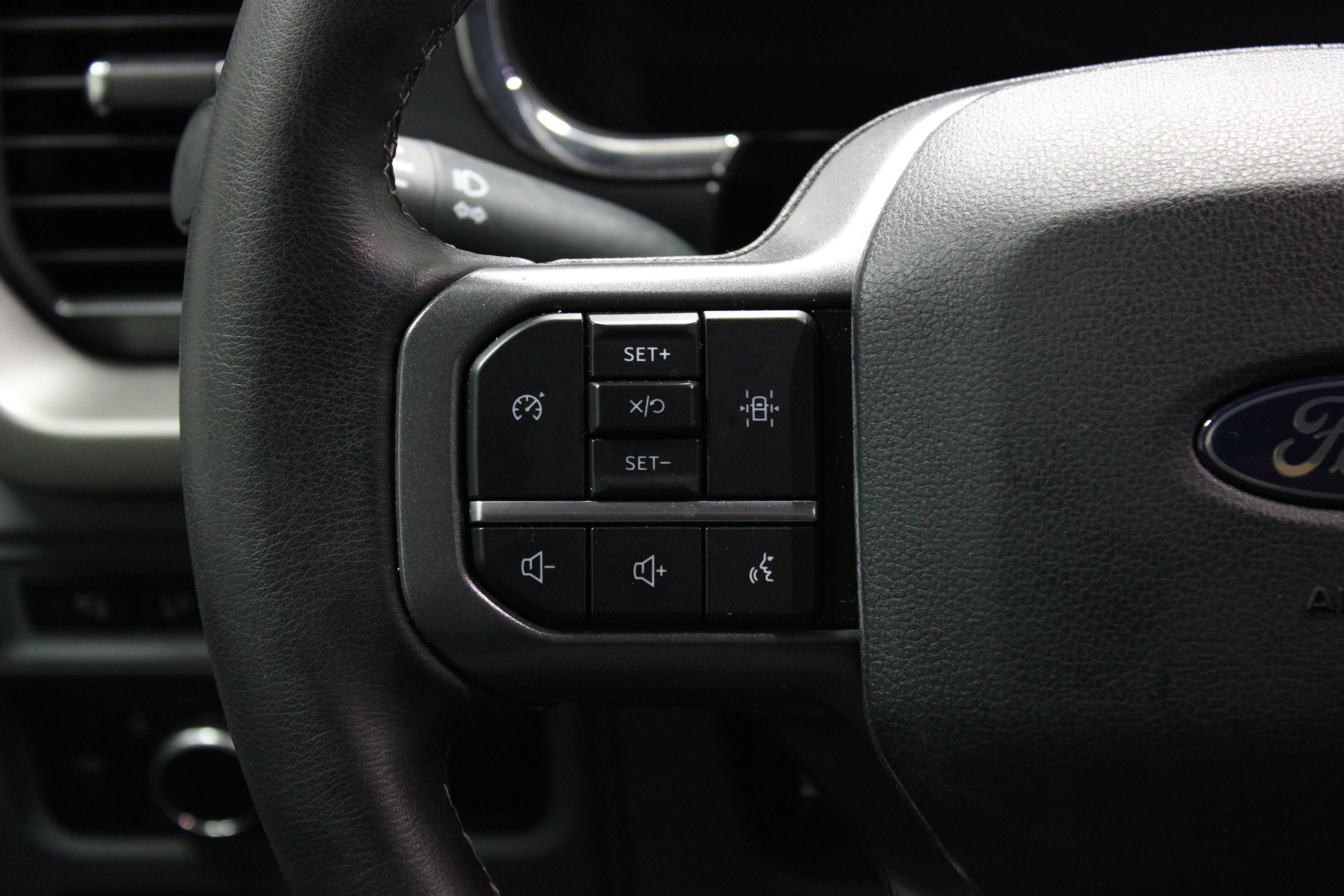 Used 2024 Ford F150 Lightning XLT AWD/4WD image 32
