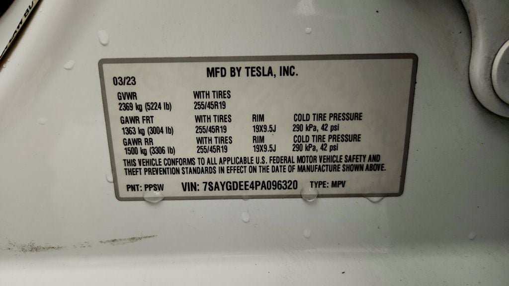 Used 2023 Tesla Model Y Long Range AWD/4WD image 25