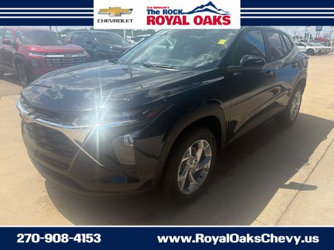 Used 2026 Chevrolet Trax LS w/ LS Convenience Package FWD image 1