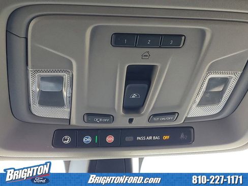 Used 2021 Chevrolet Silverado 1500 RST w/ Redline Edition AWD/4WD image 29