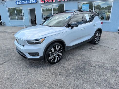 Used 2021 Volvo XC40 P8 Recharge w/ Advanced Package AWD/4WD image 2